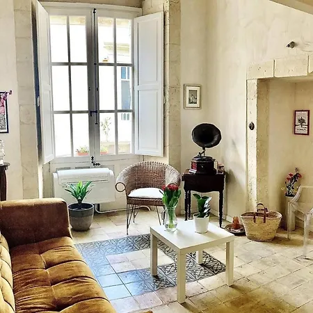 Lovely 2-bed In Siracusa Appartamento Syracuse