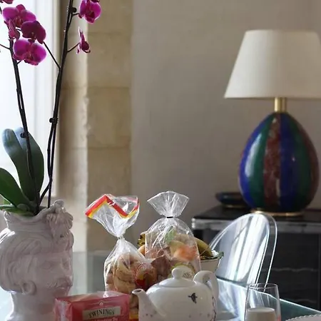 Lovely 2-bed In Siracusa Appartamento *